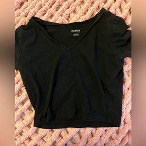 Black v neck crop top